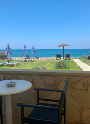 Гостиница Ermis Suites  Platanias